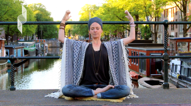 kundalini-yoga-meditation-to-develop-trust-marieke